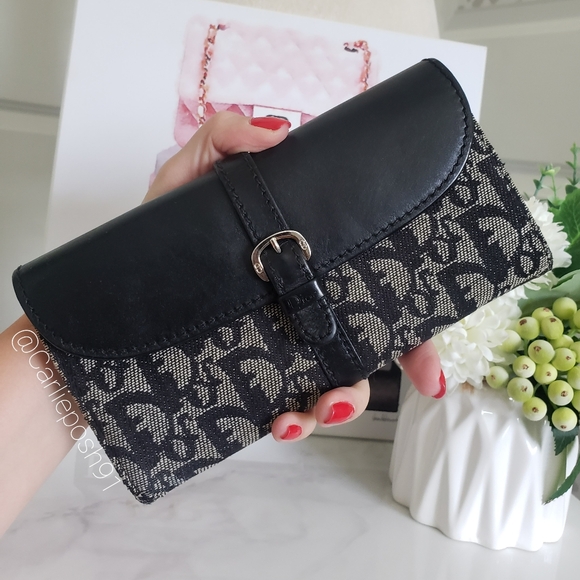 **SOLD** Authentic Pre-owned Vintage Dior Diorissimo Flap Wallet - Picture 4 of 15